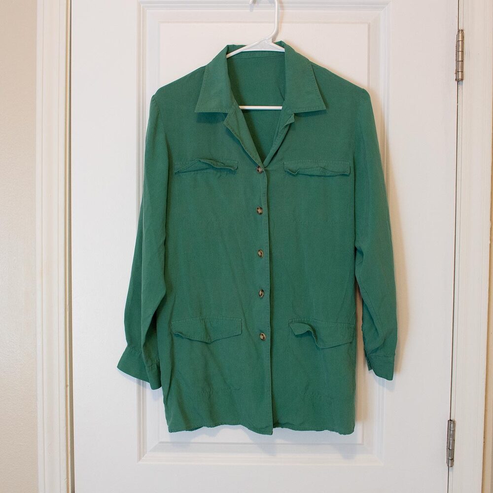 L (apprx) Coastal Grandma Relaxed Soft Jewel Tone Green Collar Long Sleeve Shirt